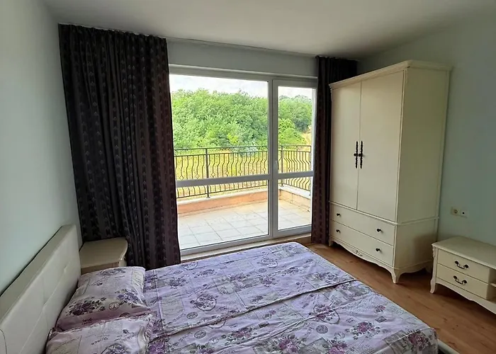 Nieli-1 Sp Appartement